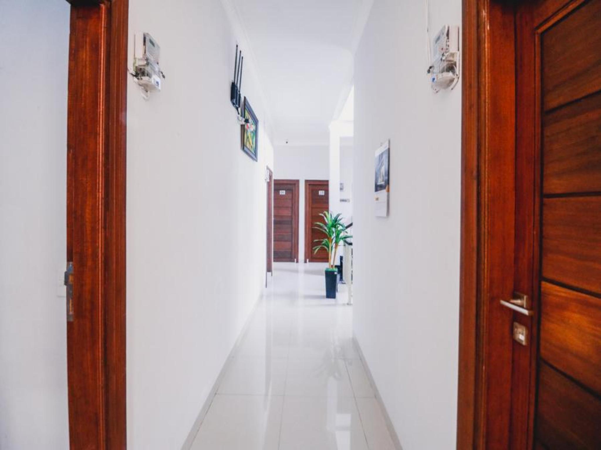 Reddoorz Near Hermes Place Polonia Medan Kültér fotó